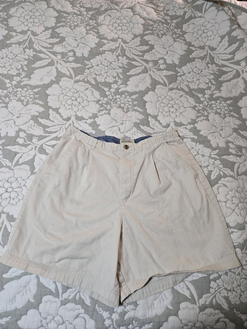Women's Classic Pleated Beige Shorts